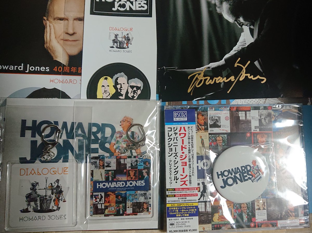 kozzy666's tweet photo. Howard Jones大阪素晴らしかった！最近になりアコースティックセットと知った時には一体どんなサウンドになるのか?
と思ったけど、
力強くも美しいタッチ、こうなるか！というアレンジ...もう終始心酔してました。
そして蘇る青春の日々..今この身があり、会場へ行けたことに感謝！Thank You　Howard✨ https://t.co/LX2LefhYTf