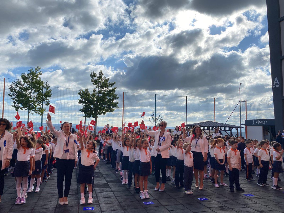 2023-2024 eğitim öğretim dönemine büyük bir coşkuyla başladık.<a href="/FatihBilfen/">Fatih Öztürk 🇹🇷</a>