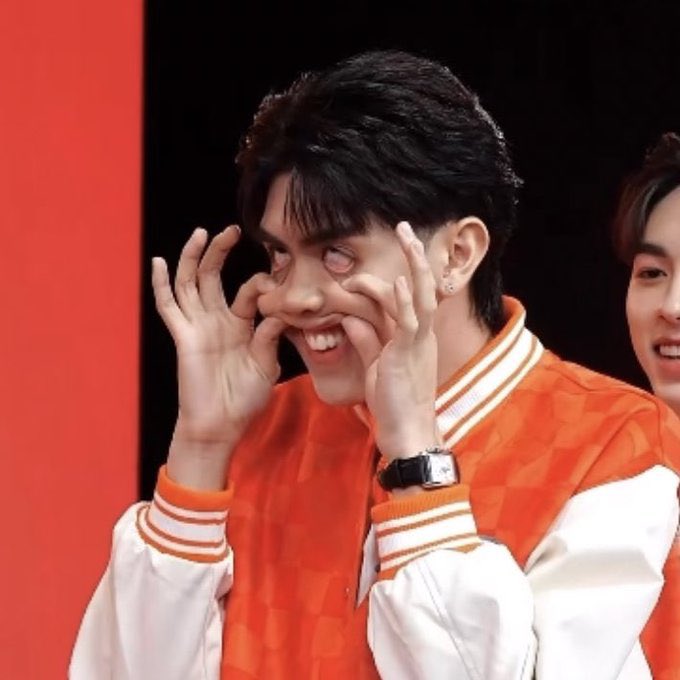 ดอกไม้ ✿ tweet media