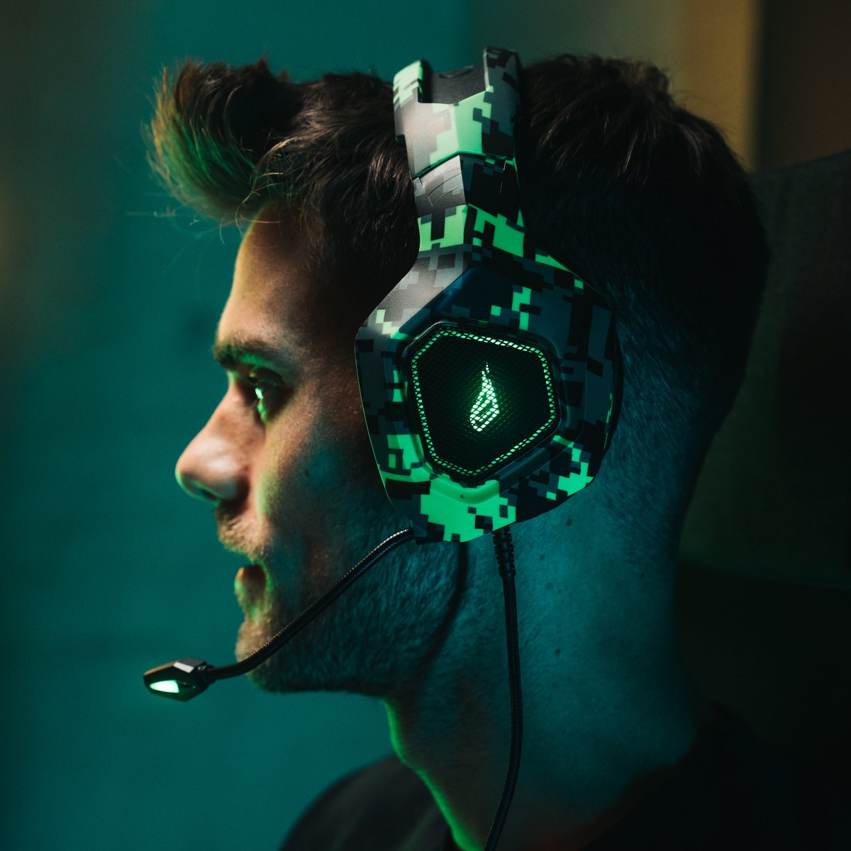 SureFireEU's tweet photo. Dive into the game, drown out the
noise🎧🎮
#gaming #gamingheadset #headset #gamingsetup
#gamer #surefire #beonfire https://t.co/b80j0OzSXI