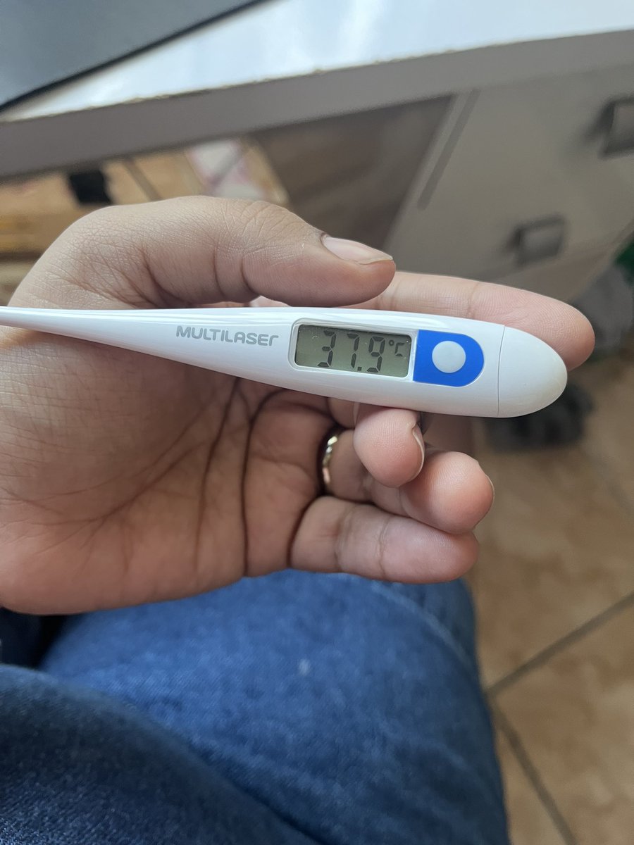 umamaefeminista's tweet photo. NOTÍCIAS DO GAEL:

Hoje acordamos assim. Gael passou mal durante a madrugada e agora está c febre e náusea. Eu estou 100% exausta. Não aguento mais explicar, conversar. Só quero quero que acabe.

(se você quiser ajudar nos custos do Gael, o pix é umamaefeminista@gmail.com) https://t.co/GJmBxtxji9