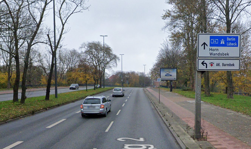 martgoeh's tweet photo. @hamburg_damals Hab mal eben die Stelle aus Google Maps raus gesucht. Viel Verändert hat sich nicht, abgesehen von der Vegetation. 
https://t.co/6R4H8ti7iI https://t.co/qxcjg5glaw