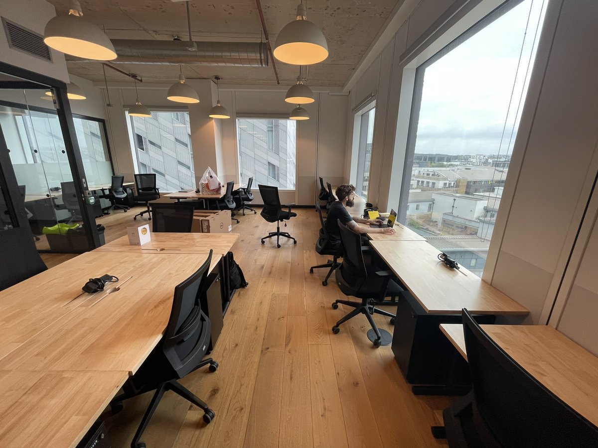 Shorrer's tweet photo. First day  @SkipprHQ new London office https://t.co/GkC9NFiYSv