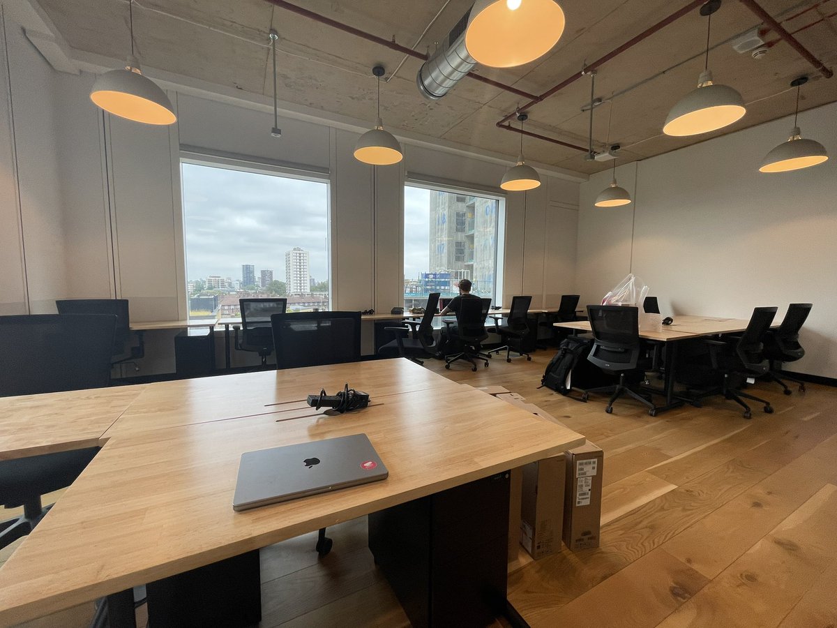Shorrer's tweet photo. First day  @SkipprHQ new London office https://t.co/GkC9NFiYSv