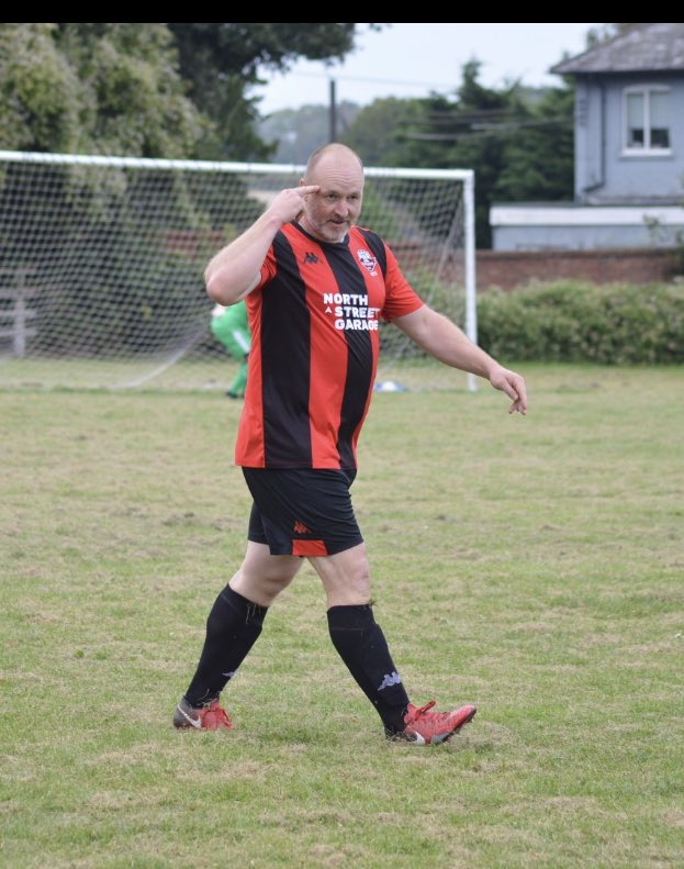 He’s one of our own, he’s one of our own!! 
Dan Horan, he’s one of our own!!

2 Goal hero Dan Horan celebrates his brace yesterday at Hassocks Vets
#oneofourown #oldqualityfc