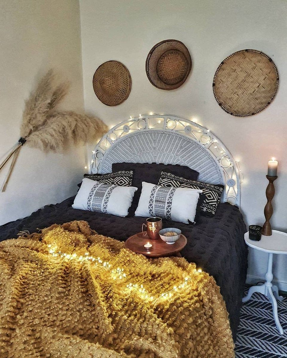 What do you think about this gorgeous bedroom?💛
.
.
.
.
#interiordesign #interior125 #interior123 #interior444 #bookstagrampl #bookphotography #interior4you1 #bedroominspiration #bedroomdesign #bedroomdecor #bedroominspo #bedroomideas #nordichome #scandinavianhome #nordicdesign