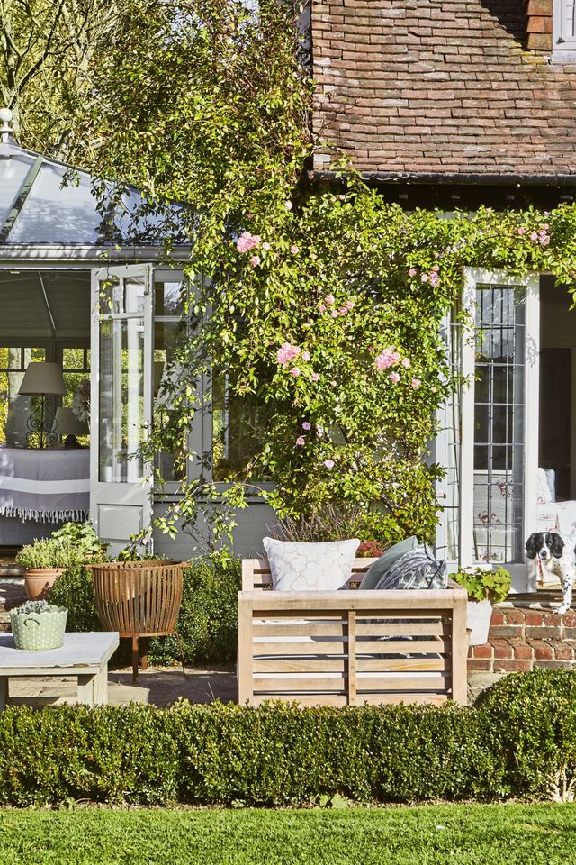 RestEasyNow1's tweet image. Searching for new backyard decor? Check out our website for the latest new arrivals in outdoor furniture and more. 

#backyardupdates #backyard #backyardgoals #backyardoasis #backyarddesign #backyardgarden #patio #patiofurniture #backyardpatio