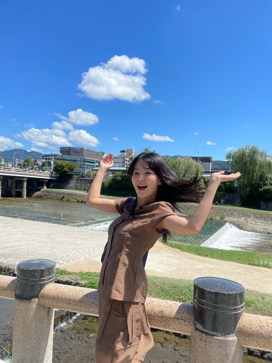 KSGUpdates's tweet photo. 230911 🐻💬

(unreleased photos from Kyoto) https://t.co/HdZ3sZy3hV