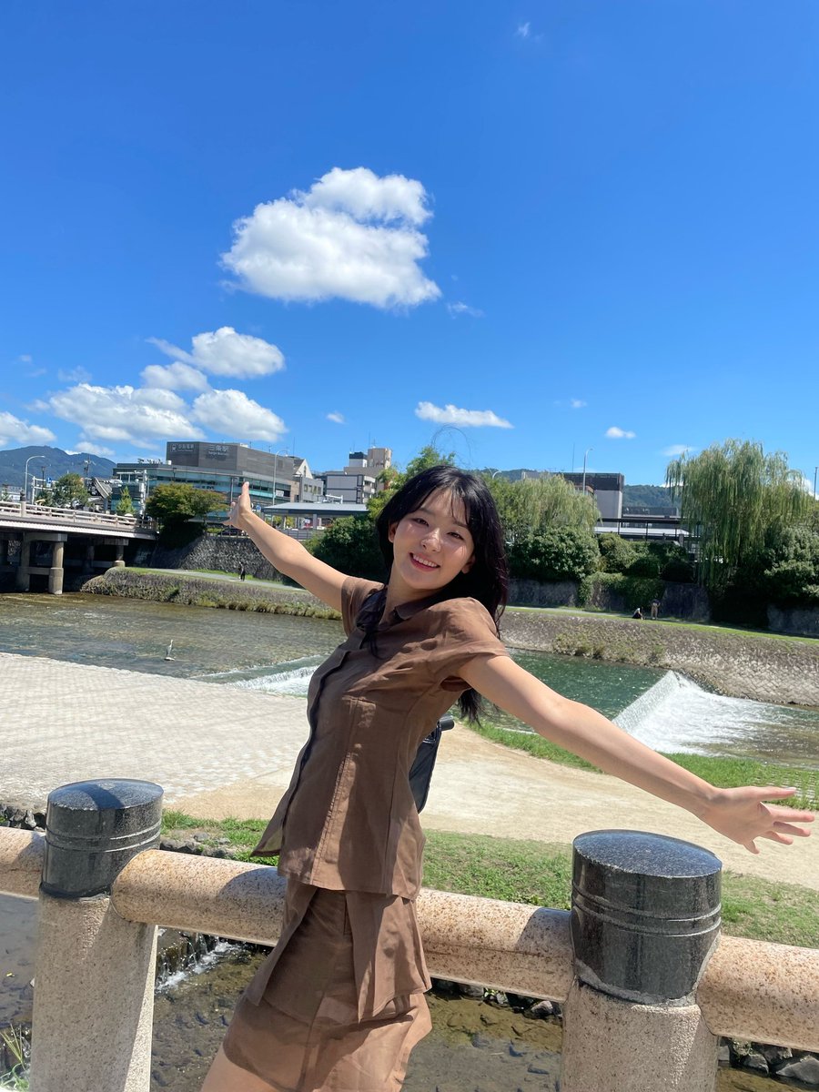 KSGUpdates's tweet photo. 230911 🐻💬

(unreleased photos from Kyoto) https://t.co/HdZ3sZy3hV