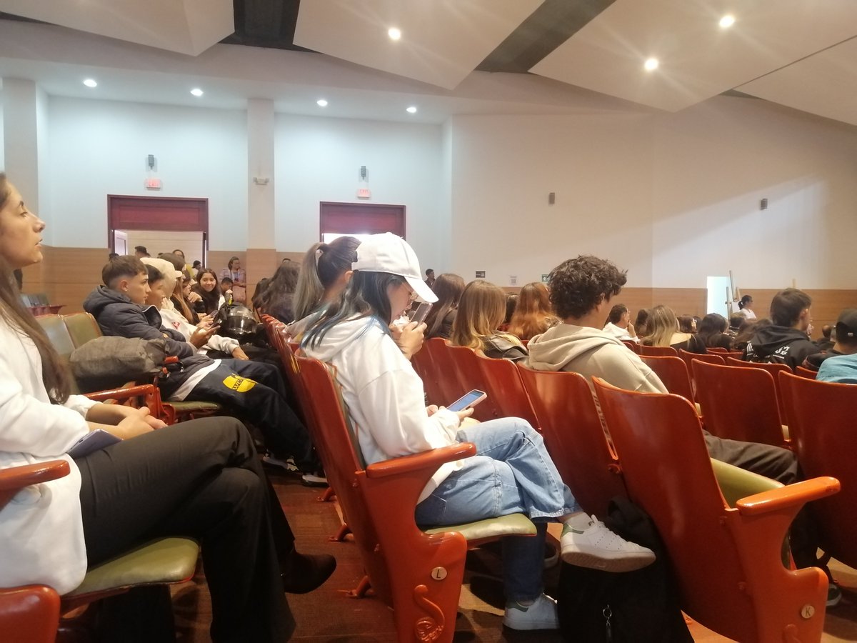 signiscol's tweet photo. ¡Son los jóvenes los protagonistas! #Gira-academica Ecología integral https://t.co/Ye5XZ4EJf6