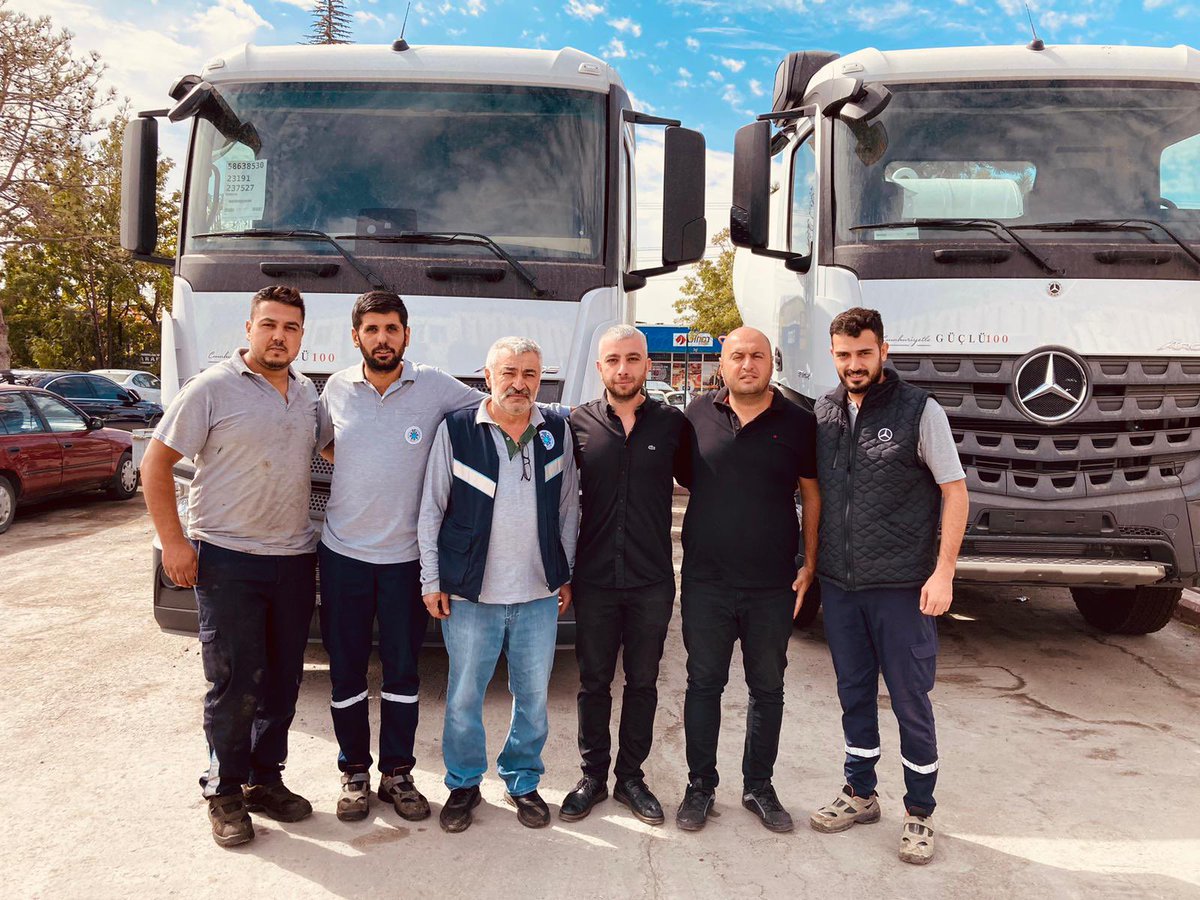 Konya Selçuklu Belediyesi Tesisler Müdürlüğüne Mercedes-Benz Actros 2632 LD ile Arocs 3342 B araçlarımızın teslimatları gerçekleşmiştir.
Mercedes Benz Türk-Bayraktarlar Grup Ailesi olarak bizi tercih ettikleri için teşekkür eder, güvenli ve keyifli sürüşler dileriz.