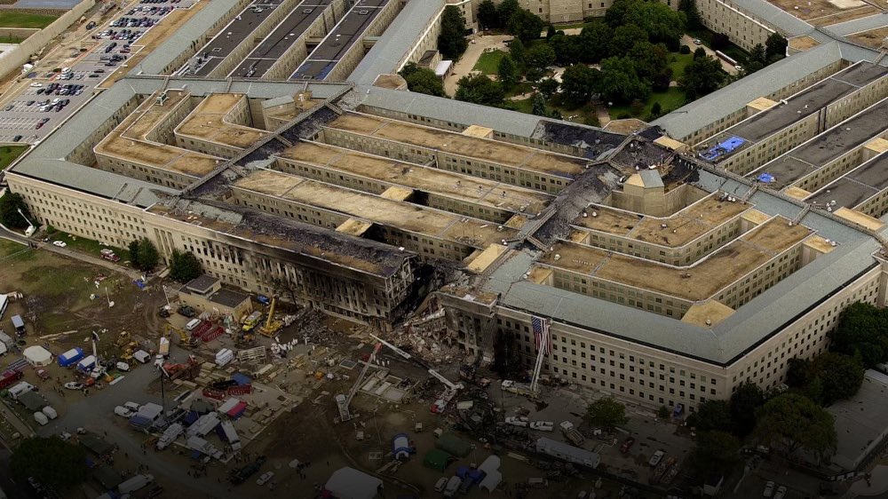 On September 11, 2001, at 9:37 AM, Flight 77 crashes into the Pentagon. All passengers aboard are instantly killed and so are 125 civilian and #Military personnel in the building.

#911Anniversary | #TheREGIMENT