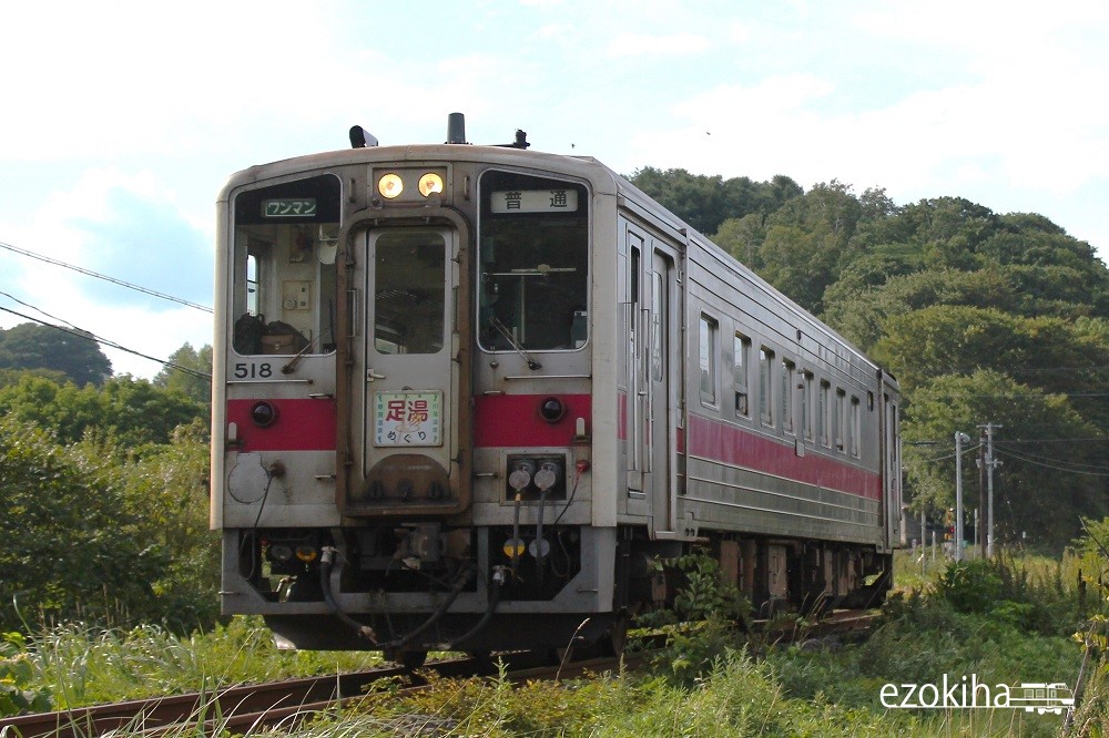「10年前、この日は釧網本線の列車の撮影に午後から自転車で藻琴界隈へ。夕暮れの逆光」|エゾキハ@イラスト展4/16~4/23のイラスト