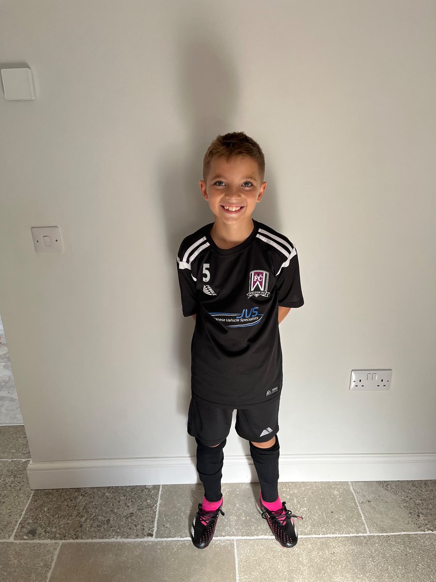 leevinvincent's tweet photo. As debuts go, that one was pretty special. Yesterday, Charlie played his first league game for his new team. They won 7-1 and he got FIVE assists and was awarded man of the match. What a start 💜🖤💜🖤 https://t.co/CpvTA2tP6P