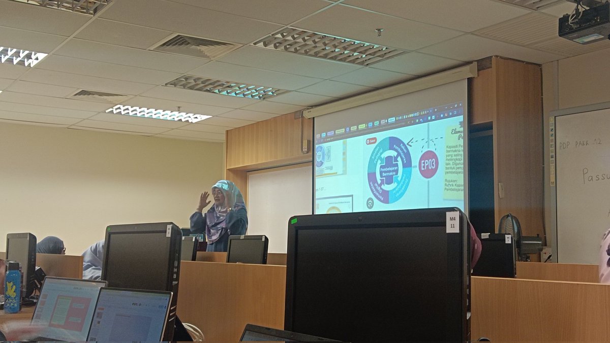 ayien_w's tweet photo. Guru boleh menggunakan model integrasi teknologi dalam proses PDP supaya lebih berkesan dan lebih bermakna.
#GEGPetalingjaya #goglobal #guruipgkbmkontemporari #pengintegrasianteknologi #tpack #modelsamr #rigorandrelevance #assure https://t.co/xtmX4tEW30