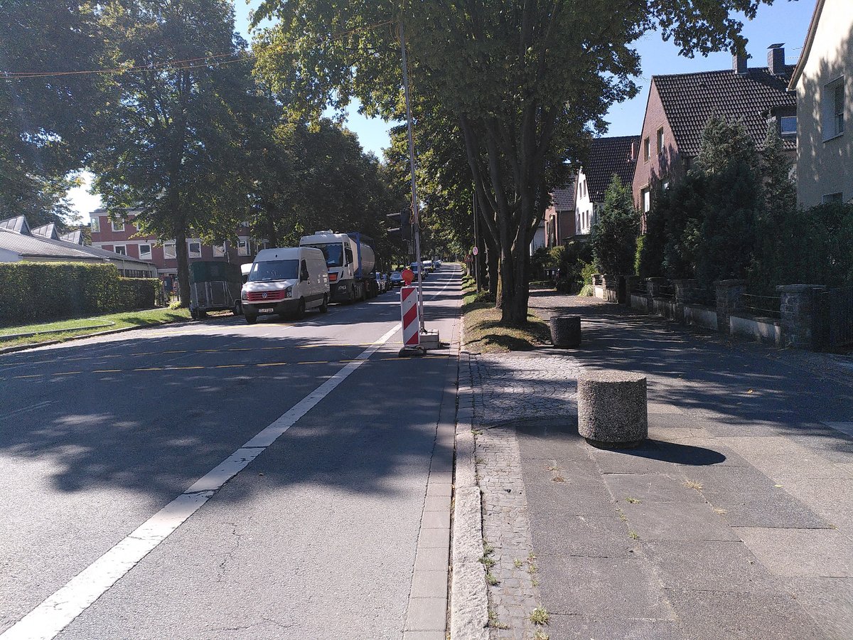 #Baustellengrusel in Mengede.
#Radverkehrsanlagen sind Allzweckflächen.