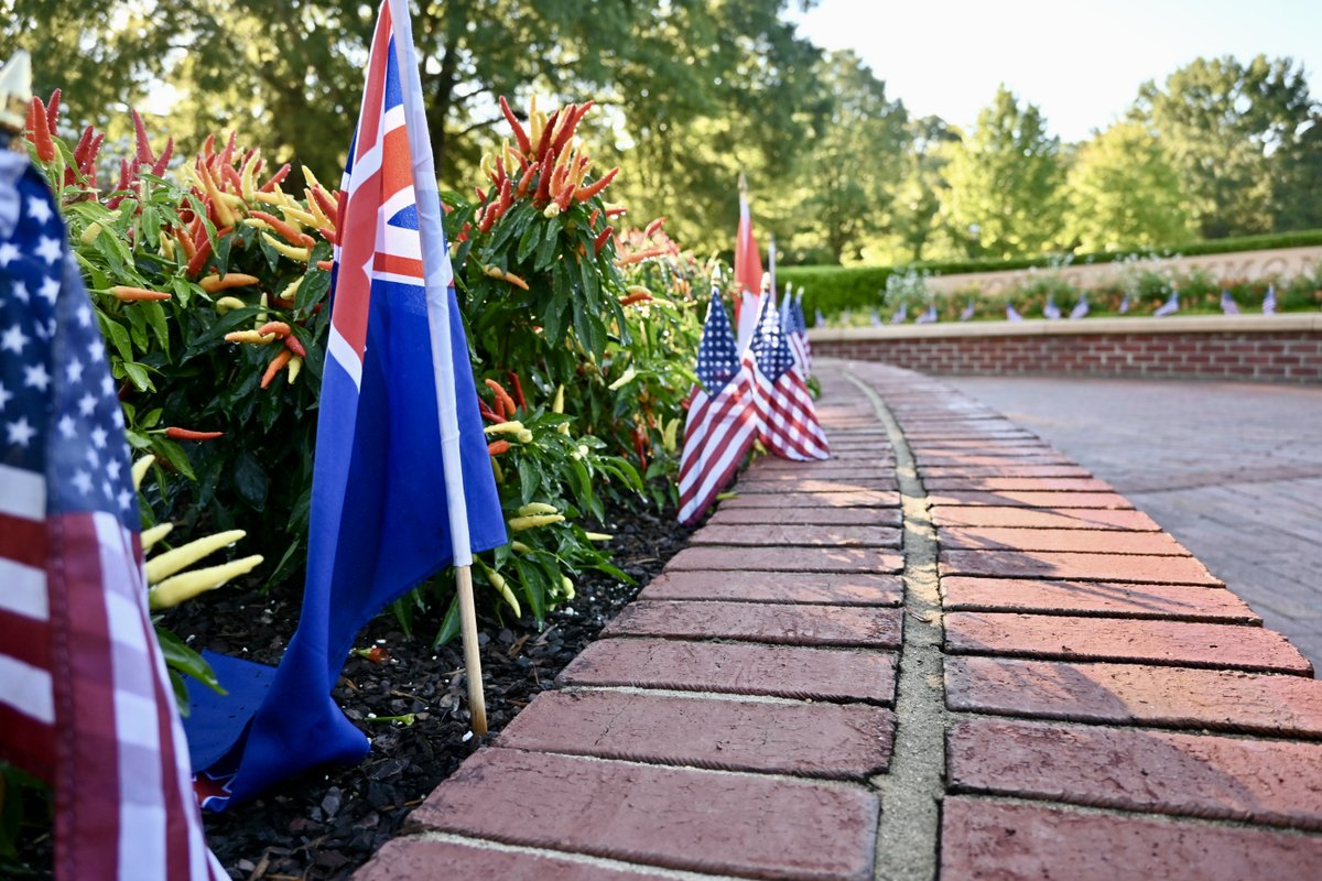 Elon University tweet media