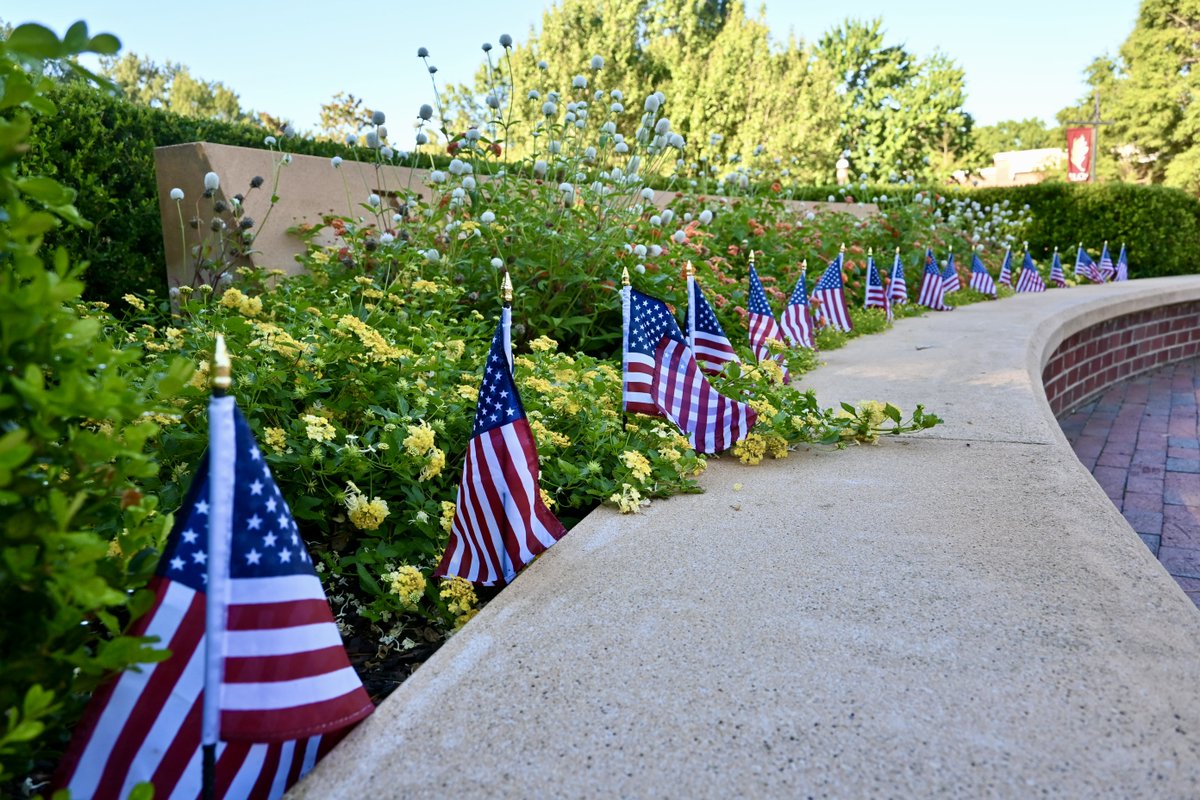 Elon University tweet media