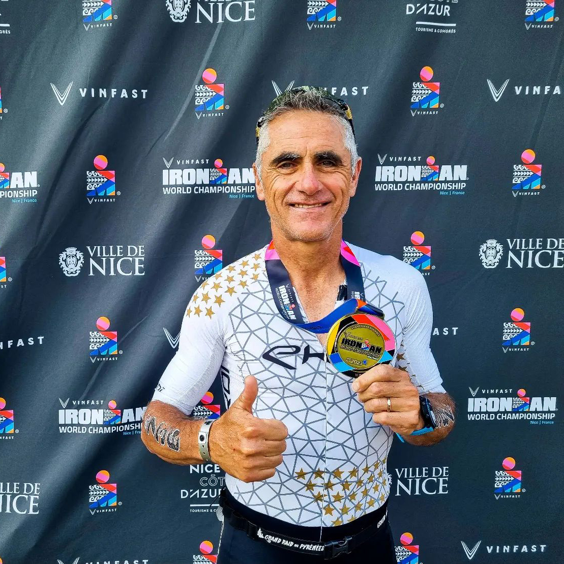 century21fr's tweet photo. Félicitations à notre Parrain du Prix CENTURY 21 de la Combativité !
@L_Jalabert a été sacré Champion du Monde d'Ironman (55-59) à Nice !

#IRONMANtri @IRONMANtri https://t.co/taaDvX3GS2