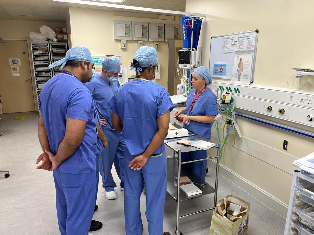eiliscronin's tweet photo. Great enthusiasm at our Airway Workshop in @OperatingDepCHB https://t.co/0yt25jp1ac