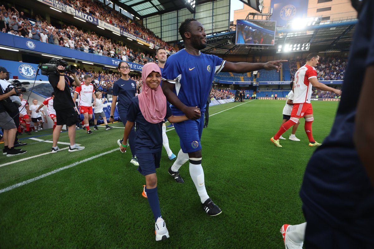 CFCFoundation's tweet photo. Saturday's #LegendsofEurope mascots were Chelsea Foundation participants & patients or family members of Royal Marsden patients ๐
We hope you had an amazing day! https://t.co/iv6S53EW5d