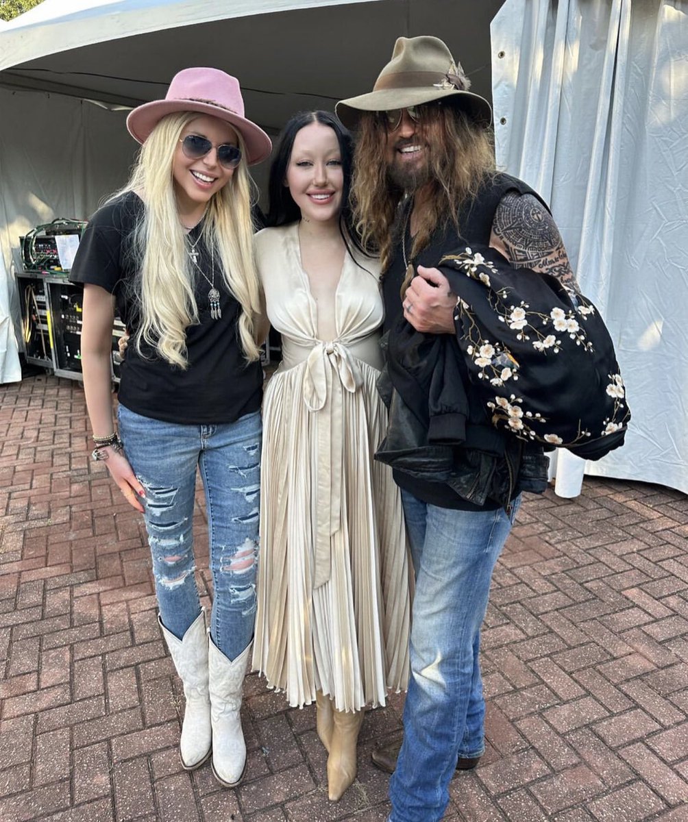ncsources's tweet photo. Billy Ray Cyrus & Firerose went to see Noah's set at Moon River Music Festival. ๐ฅบ๐ซถ๐ป #TPTour https://t.co/Uesi19Tnw1