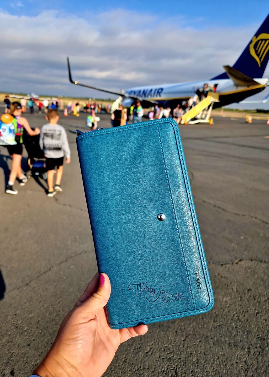 ThisIsYouIE's tweet photo. Hey Ryanair, there is more space in my Travel Passport Wallet than there is on your aisles. Jokes. Love ya, the best travel wallet in Ireland. xoxo https://t.co/qMXjcnxuyg
