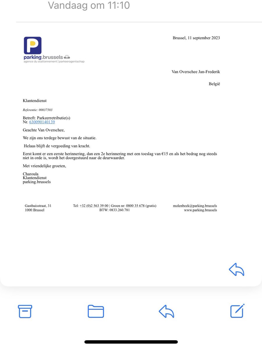Vanovers's tweet photo. @parkingbrussels Dus ik stuur een mail om uit te leggen dat mijn vader overleden is en de rekeningen geblokkeerd zijn. Nergens vraag ik om te annuleren, wel om tijd. 

Nee, dat krijg je niet en nee, nergens wordt er gecondoleerd. U bent terdege bewust van de situatie… #shame https://t.co/1WMJ4VgGdH
