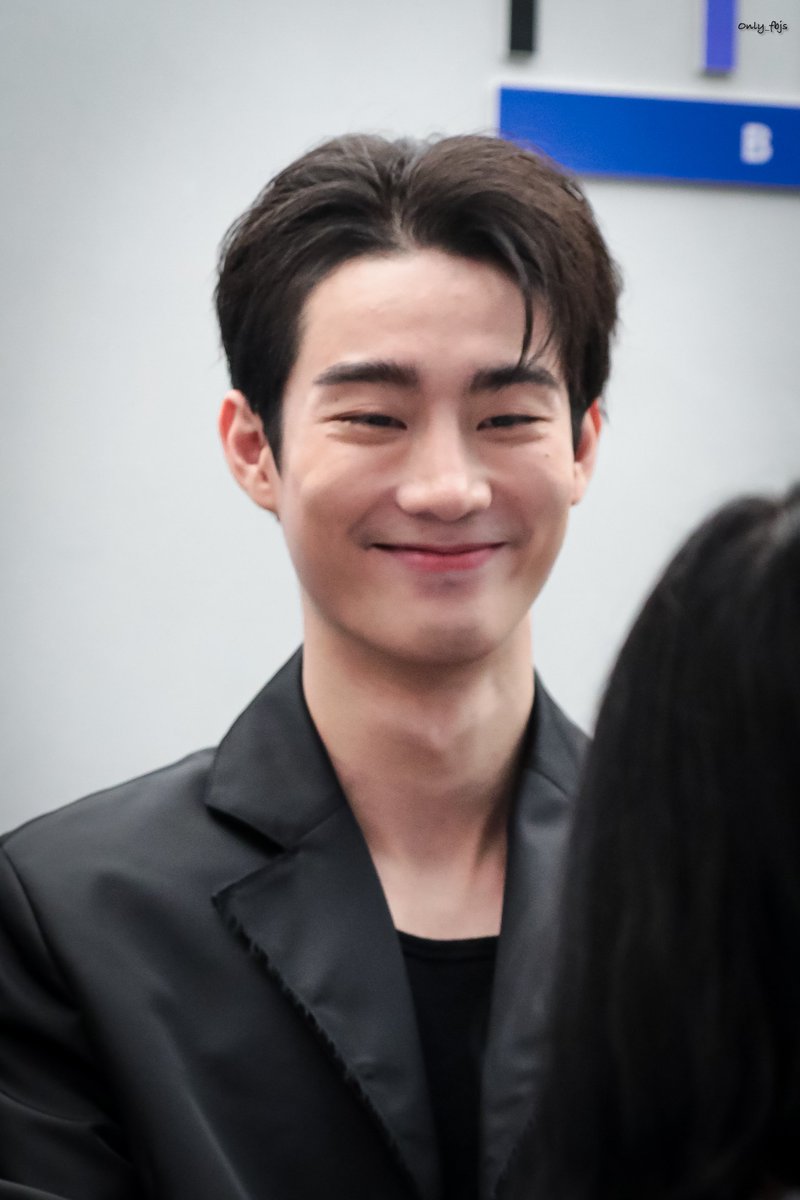 only_fbjs's tweet photo. เพียงแค่เธอยิ้มโลกก็สดใส ✨
เธอทำให้โลกทั้งใบ 🌎
สวยงามได้ด้วยรอยยิ้มของเธอ :)
#fforce_ @fforcejs
#FirsterxForce https://t.co/TamGYJQxvd