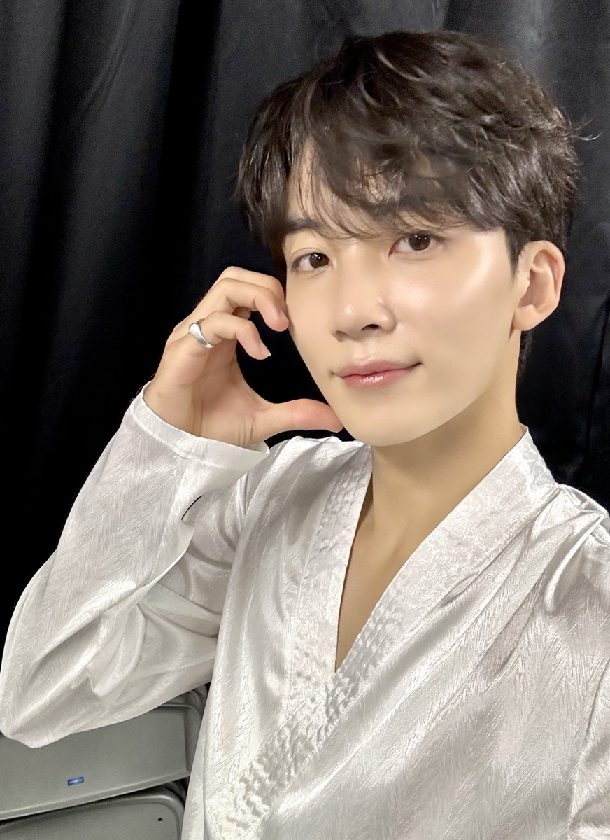 [17’S JEONGHAN] 
9月最後の授業は「一問一答」のお時間でした~
今日はいつもより緊張して慌てましたが、その分楽しかったです!
来月はどんな質問が待っているのか今から楽しみにしています👼
また来月お会いしましょう👋みんなおやすみ~

#ジョンハン先生
#JEONGHAN
#SEVENTEEN
#SEVENTEENLOCKS