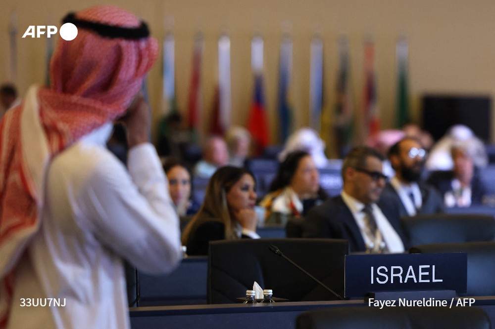 #UPDATE An Israeli delegation is in Riyadh for a UNESCO meeting, an Israeli official told AFP on Monday, marking the country's first publicly announced visit to Saudi Arabia ➡️ u.afp.com/iFae
