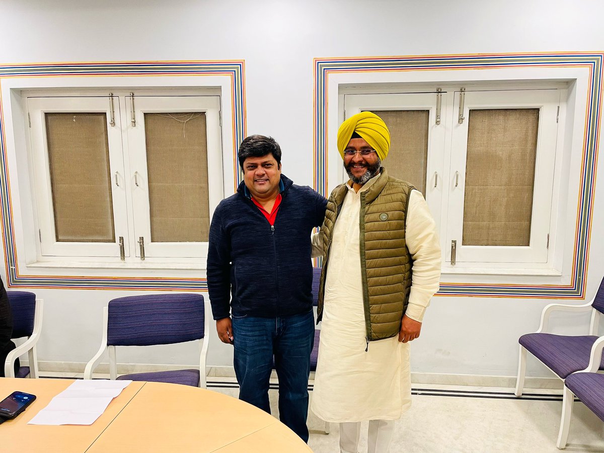 SandhuTejdeep's tweet photo. Happy Birthday to Raja Dushyant Singh ji Dholpur. God bless you with long healthy and Happy Life.🎂🎂🎂@VasundharaBJP @DushyantDholpur https://t.co/tud2Yb2EIc