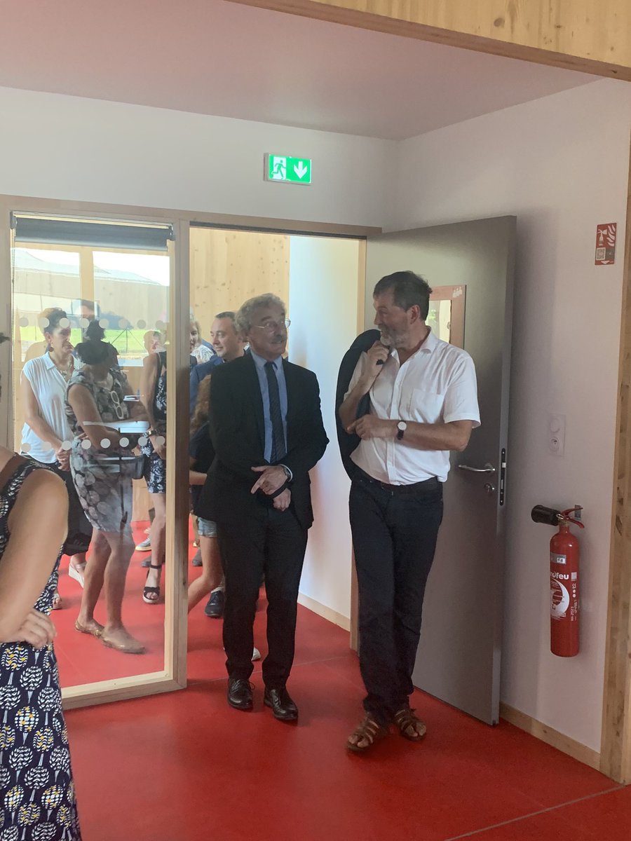 Senateur_Salmon's tweet photo. 🏫 Nouveau collège de #Melesse
Superbe réalisation portée par le département @ille_et_vilaine
Un bâtiment à énergie positive en matériaux biosourcés symbole d’innovation et de responsabilité environnementale https://t.co/TYh5d8MSbE