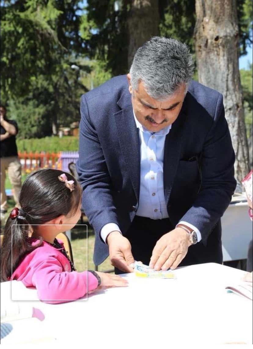 ozkan_ozguven's tweet photo. Bugün başlayan 2023-2024 Eğitim Öğretim yılının #öğrencilerimize #öğretmenlerimize #velilerimize ve tüm #eğitim çalışanlarına hayırlı olsun.
Tüm öğrencilerimizin zihinleri ve bahtları açık olsun. https://t.co/berwd80Kk1