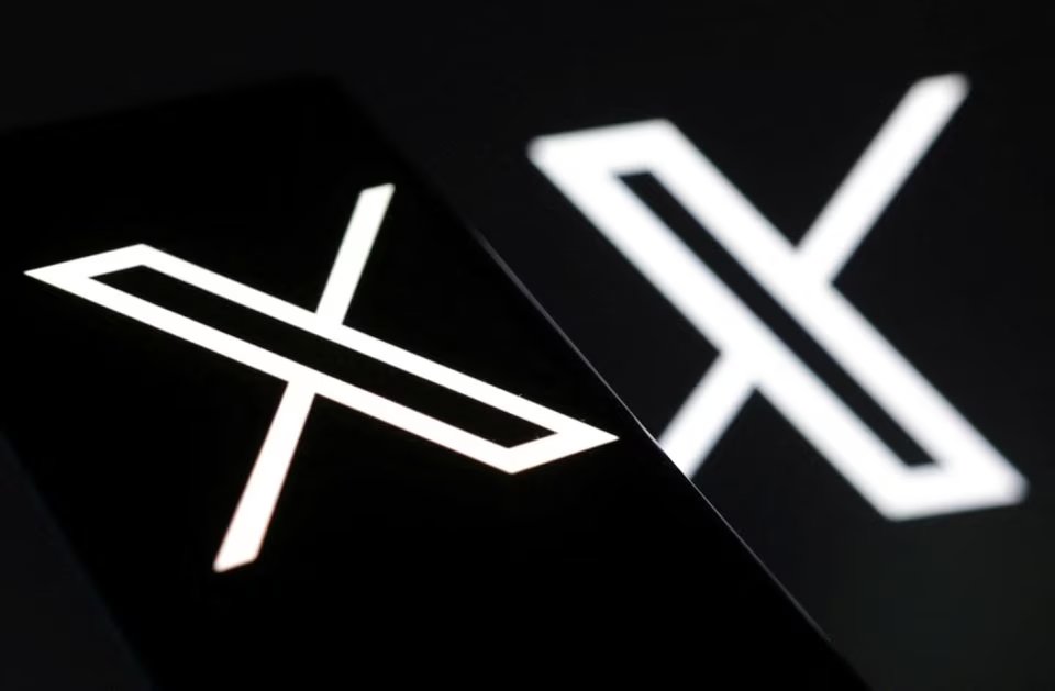 soft4k's tweet photo. In a surprising turn of events, X, the once-dominant social media powerhouse formerly known as #Twitter, has taken a bold step by systematically removing a substantial portion of its user-generated content.

Read more: https://t.co/PcgeKKAZuX

#elon_musk #news #AI #it #news https://t.co/2qr1QdPah9