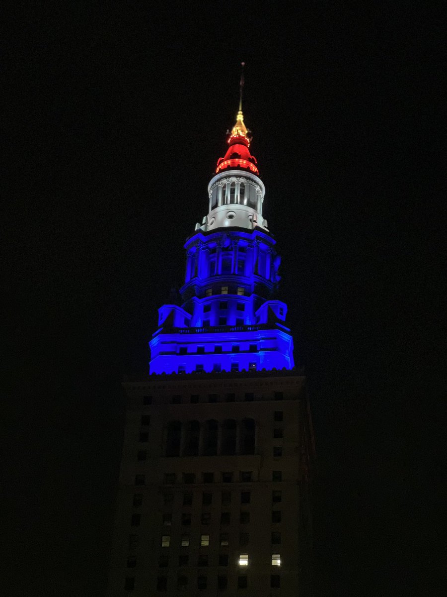 LindsayBuckWKYC's tweet photo. Beautiful displays downtown this AM commemorating 9/11. If you get a chance, stop by @CLEPublicSquare and check out the #FlagsofHonor display. It’ll be up through this evening. #NeverForget911 🇺🇸 https://t.co/qVn2DO28Ik