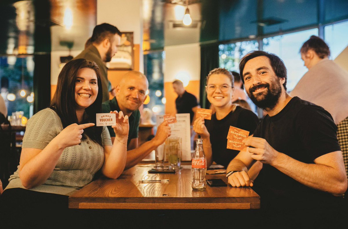 We've all had a lovely weekend enjoying the last of the sun, but now it's Monday, and that means quiz night. Time to re-engage your brains 'cos there's at least £250 jackpot to be won as well as drinks vouchers and more. Get down early and grab something tasty from @PizzaLoco_