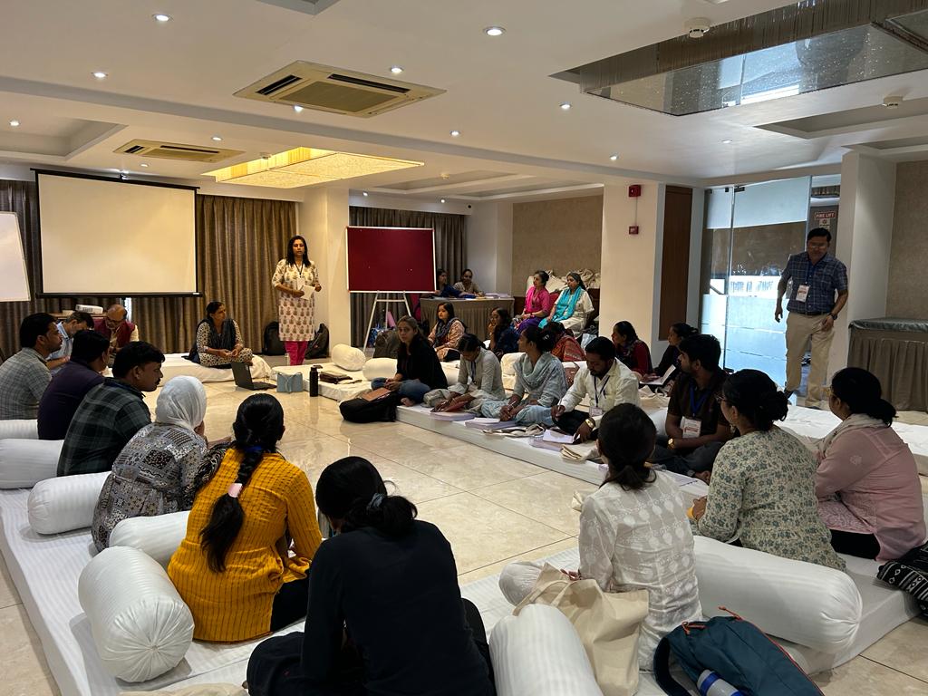 WGWLO1's tweet photo. 📢 The 3rd Cohort of our Women and Land Rights Course has officially begun! 🚀 Inspired and driven by WGWLO &amp; @AkrspIndia and supported by @forWomanity 🧵🧵🧵1/7 for inaugural session insights... https://t.co/3Wn9XsiwY6