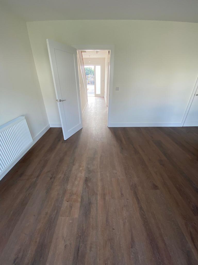 PFL_Ireland's tweet image. Kantara from the XL-End Collection by #COREtec Floors fitted throughout the ground floor of a home by Unique Flooring of Dublin. XL-End is a collection of 15mm thick, 2.1m long boards that offer the same luxury as engineered wood with the added benefits of a modern #floor.