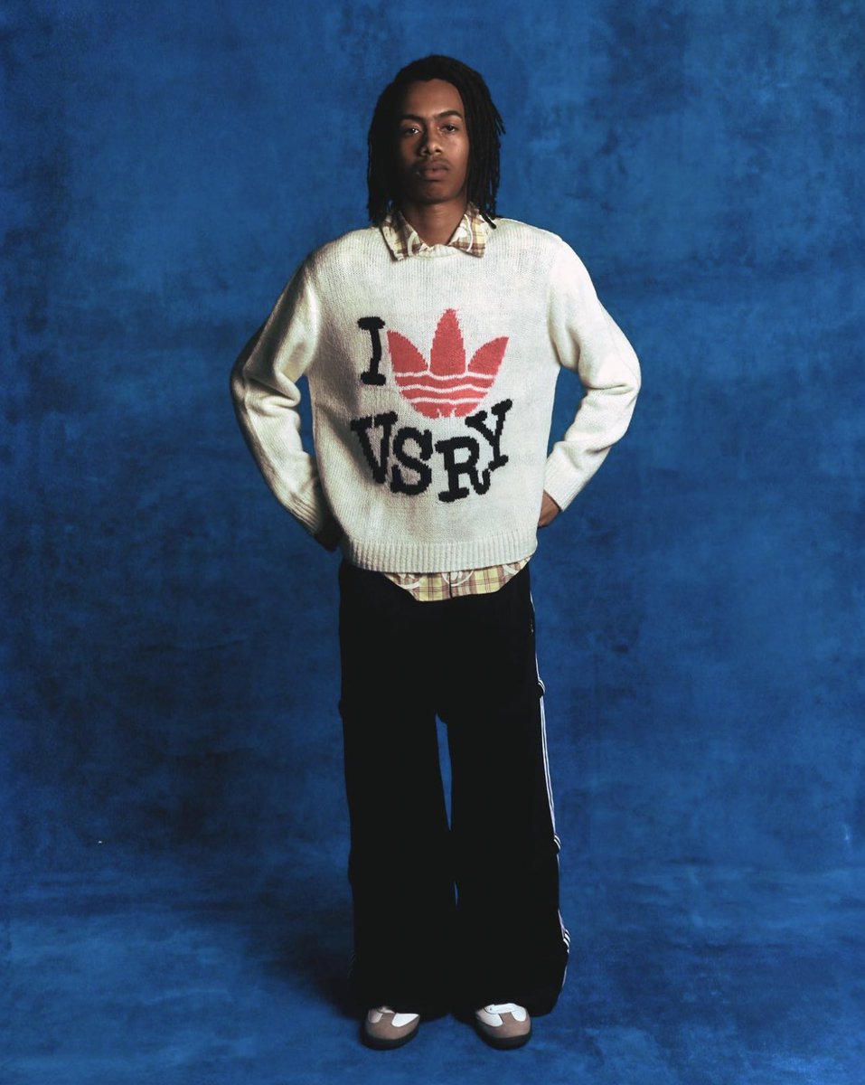 Outlander Magazine tweet media