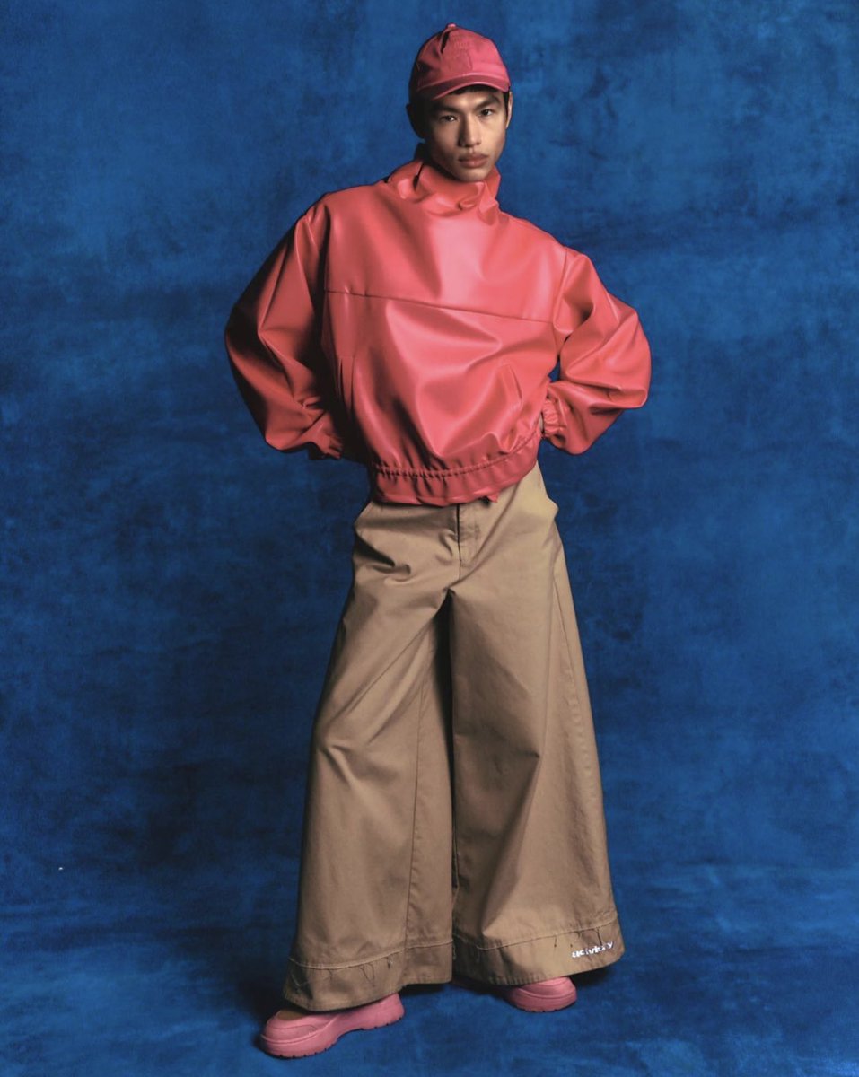 Outlander Magazine tweet media