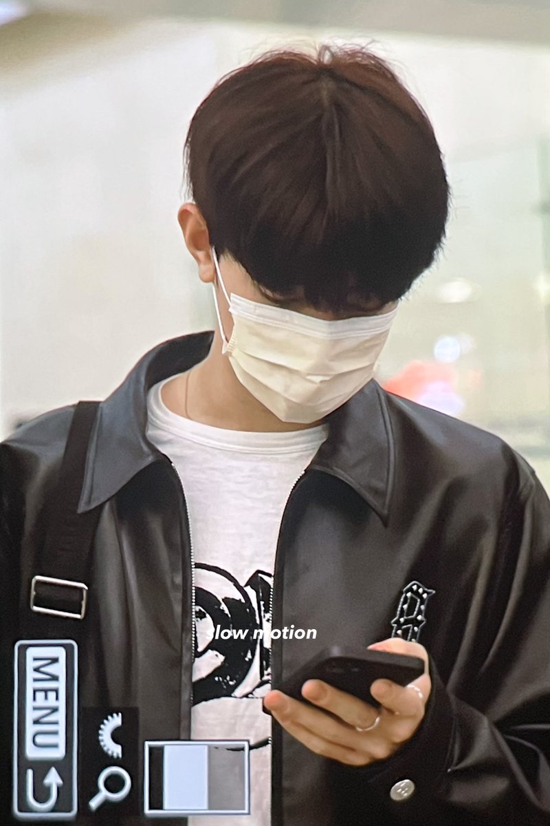 slowmotion_725's tweet photo. 230911 푸젠 도착🖤
#장하오 #章昊 #ZHANGHAO #ZEROBASEONE #제로베이스원 #ジャンハオ https://t.co/vqWqoUaYxS