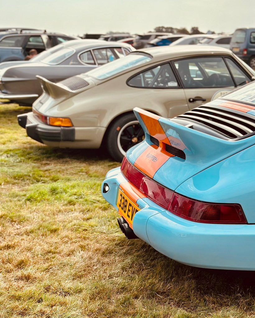 Joining the Land Rover and Porsche contingents at the wonderful <a href="/goodwoodrevival/">Goodwood Revival</a> 🇬🇧 great to see so many passionate classic car enthusiasts for a fabulous weekend celebrating iconic cars and motorsport. 
#everrati #electrifyingicons #landrover #goodwoodrevival