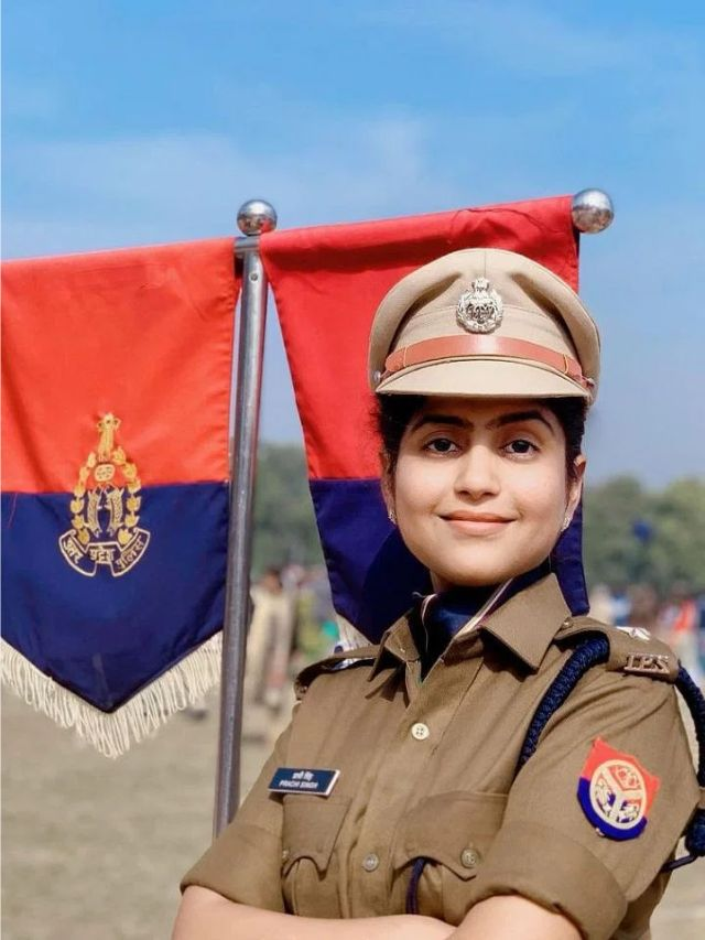 ZEEUPUK's tweet photo. ऑपरेशन ब्रह्मास्त्र से अपराधियों का काल बनी वो महिला आईपीएस, सरकार से मिला सम्मान

#IPSPrachiSingh #ZeeUPUK

https://t.co/kBIKK2Gh9f https://t.co/lhwYtNb1sX