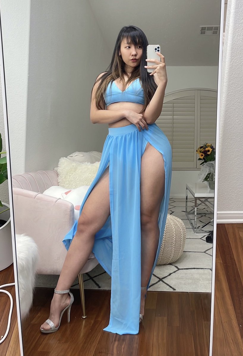 itseunchae's tweet photo. 25” thighs 🩵 https://t.co/Bo4ngbFggL