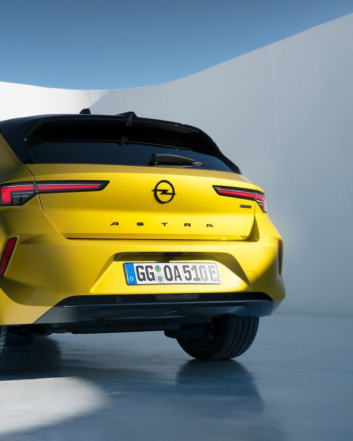 Questa è la #OpelAstra. Questa è l'essenza del design tedesco.
#ThisIsOpel ⚡️
Vieni a scoprirla👉autoimport.it/auto/nuove/ope…