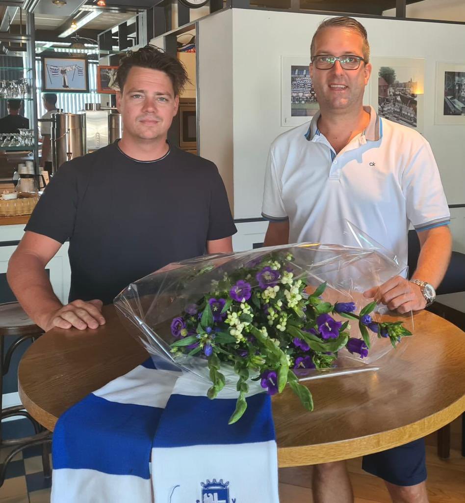 SV_Spakenburg's tweet photo. BUSINESSCLUB | Afgelopen zaterdag zijn er wederom 3 nieuwe sponsoren welkom geheten. 

Clubsponsor: Den Hartigh Installaties
Clubsponsor: Oldschool Gym
Clubsponsor: Heimaat B.V.

Van harte welkom. Lees meer over de bedrijven op onze website: https://t.co/MjESHhVvmP https://t.co/IzFHA9m4jJ