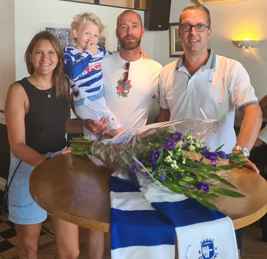 SV_Spakenburg's tweet photo. BUSINESSCLUB | Afgelopen zaterdag zijn er wederom 3 nieuwe sponsoren welkom geheten. 

Clubsponsor: Den Hartigh Installaties
Clubsponsor: Oldschool Gym
Clubsponsor: Heimaat B.V.

Van harte welkom. Lees meer over de bedrijven op onze website: https://t.co/MjESHhVvmP https://t.co/IzFHA9m4jJ