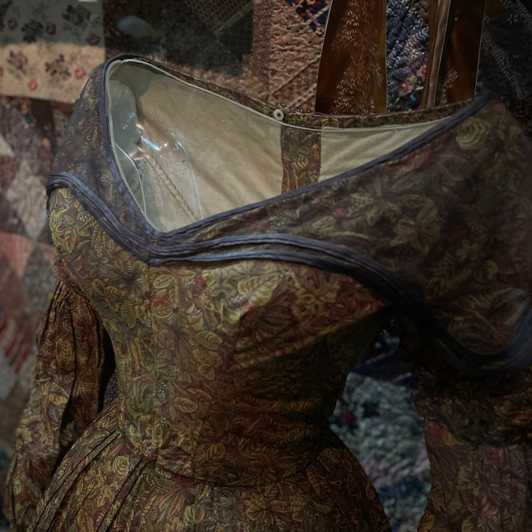 TheBowesMuseum's tweet photo. #SecretsOfTheMuseum
Happy London Fashion Week! 👗👠
Did you know The Bowes Museum was the first museum to use transparent vinyl to display garments?
The innovative design uses acrylic cut-away, creating invisible mannequins which garments 1/2 https://t.co/3ur24TW3wx