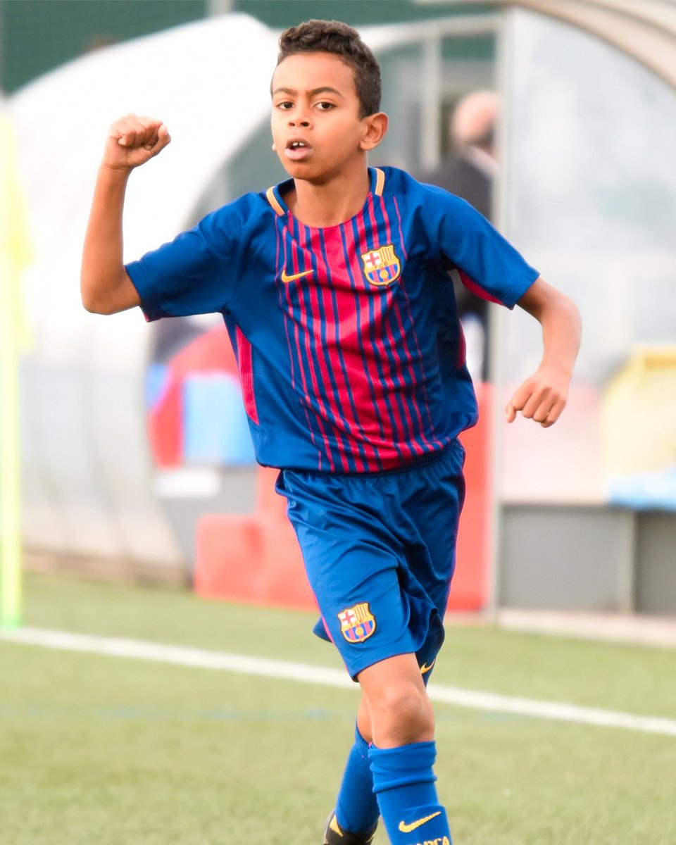 FCBarcelona's tweet photo. Do you recognize him? https://t.co/0KQzxRE2AG